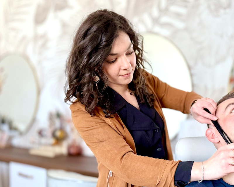 Amélie, coiffeuse (Les Créas d'Amélie) chez Symbioz